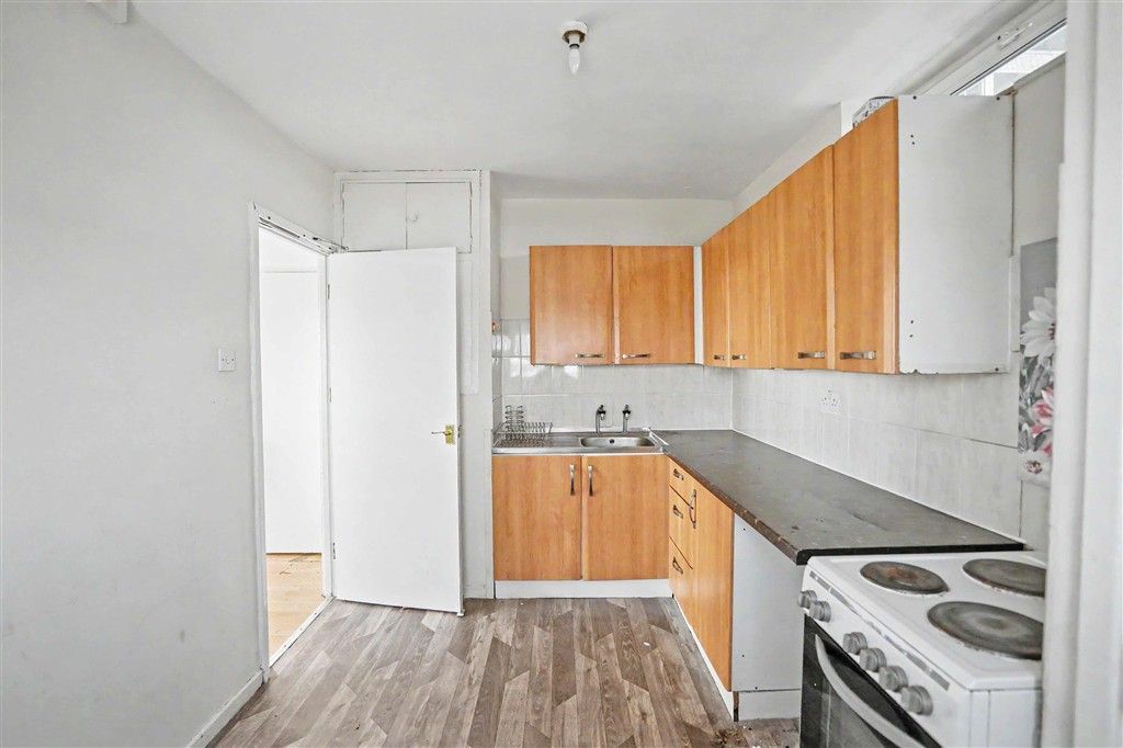 Property photo 3 of 5