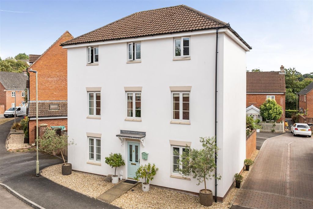 Property photo 1 of 23 1