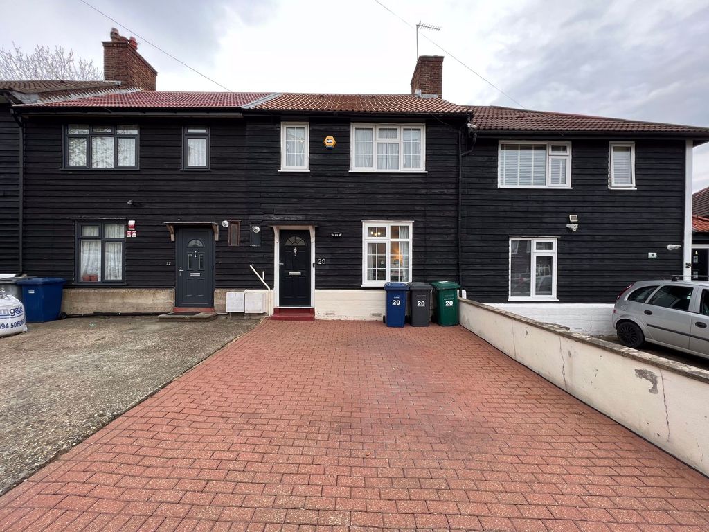 Property photo 2 of 12 External