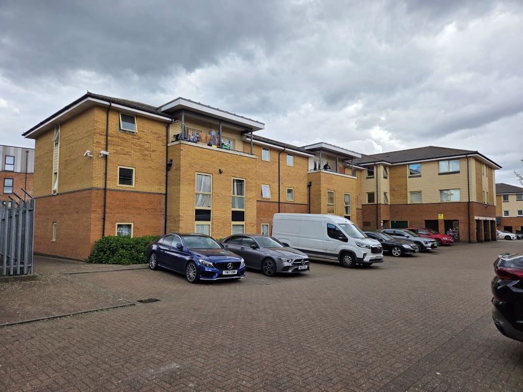 Property photo 1 of 16