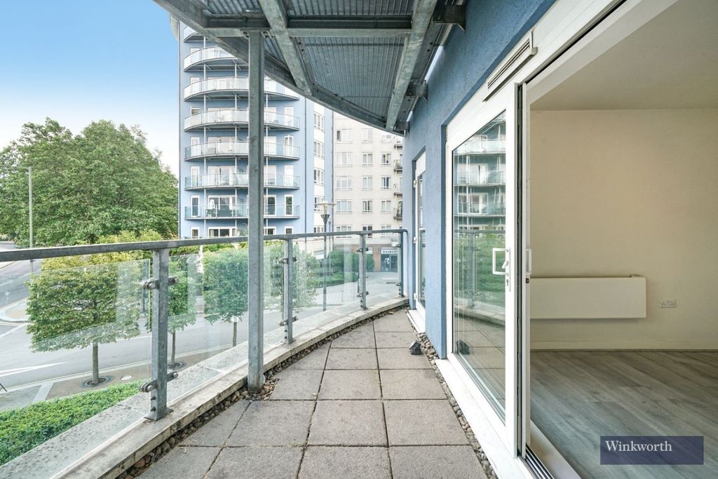 Property photo 3 of 9 Balcony