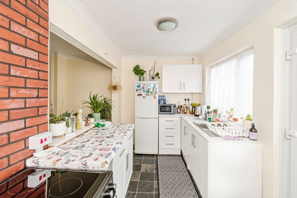 Property photo 3 of 13 Pbox-Img.Jpg