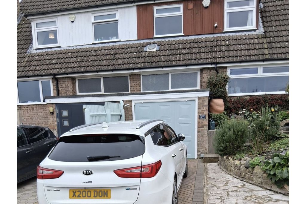 Property photo 3 of 29