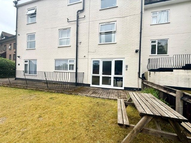 Property photo 1 of 11 External
