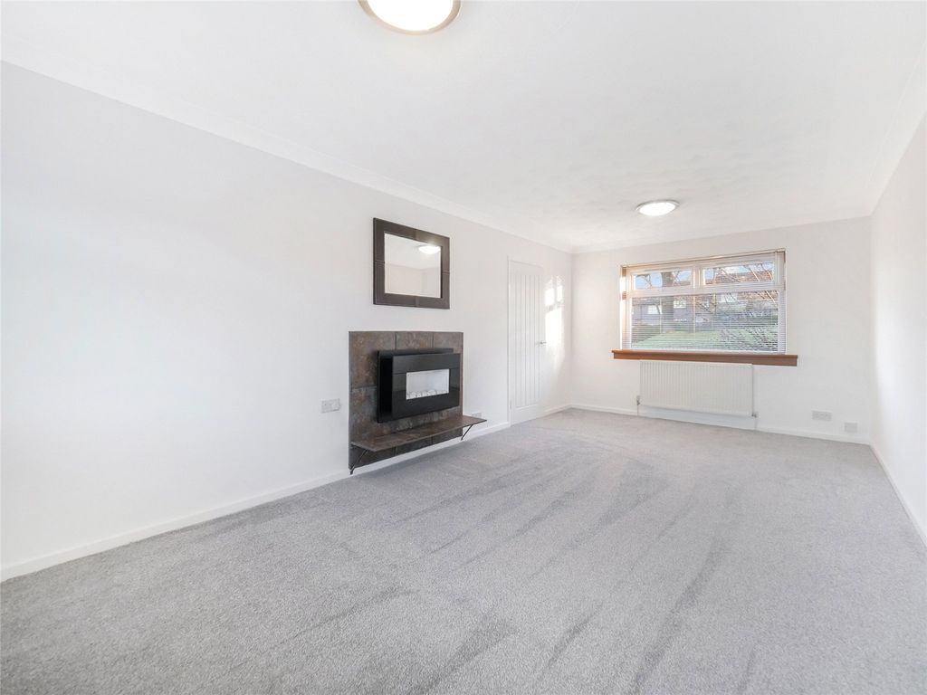 Property photo 2 of 15 Picture No. 04