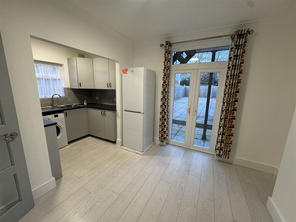 Property photo 2 of 11 Img_7950.Jpg