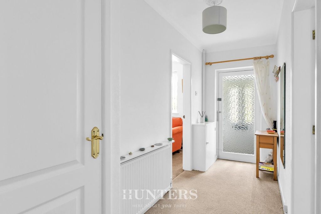Property photo 2 of 20 Elleray Road (2).Jpg