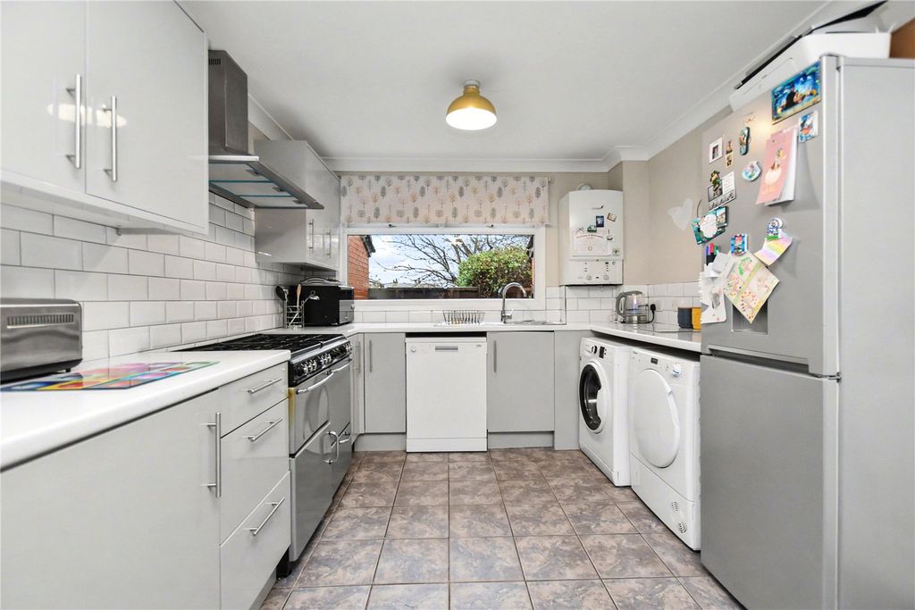 Property photo 3 of 18 Picture No. 10