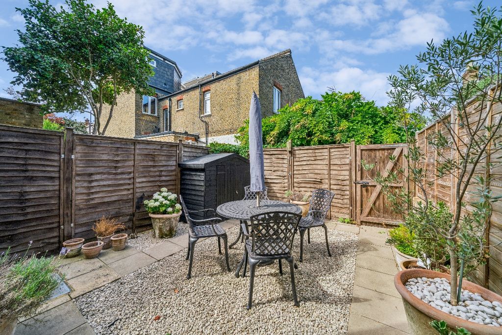 Property photo 2 of 10