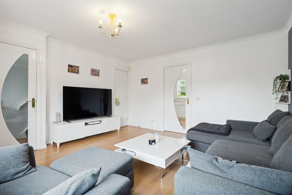 Property photo 2 of 24