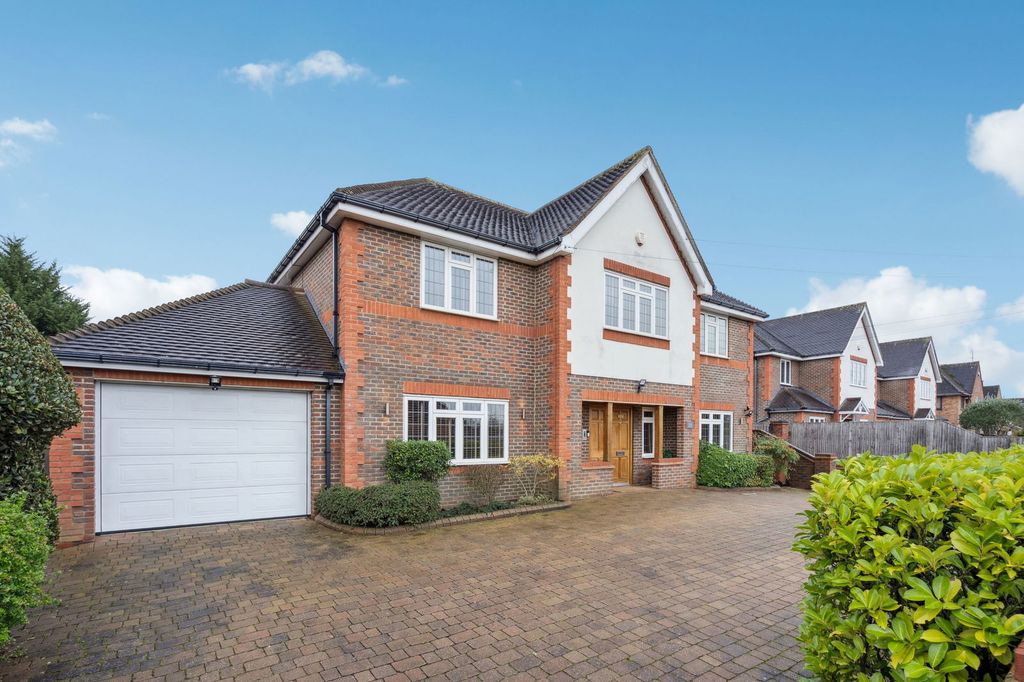 Property photo 1 of 34