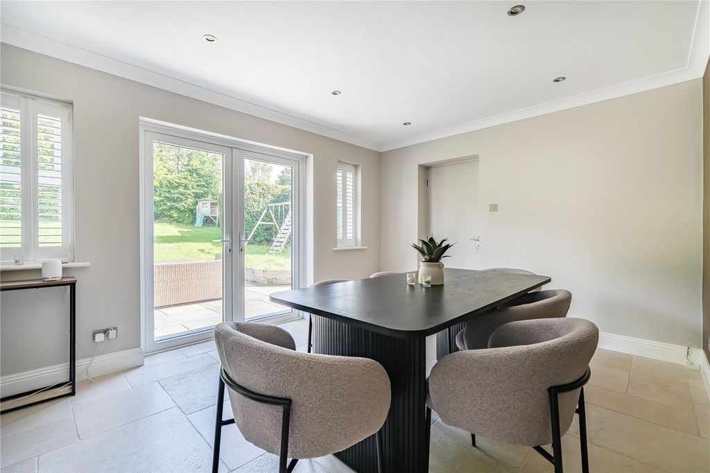 Property photo 3 of 15 Kitchen Dining