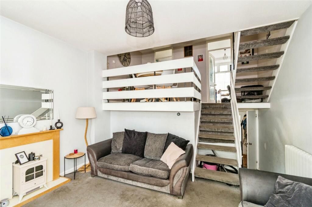 Property photo 3 of 15