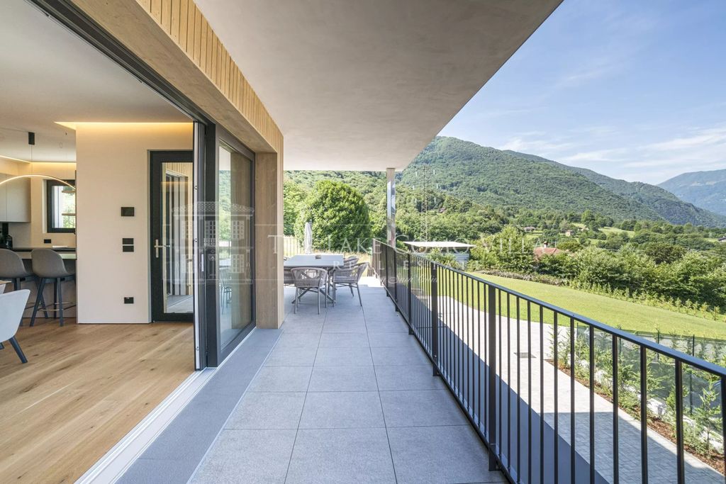 Property photo 2 of 65 Colico The Lake Como Villa- Villa Aura