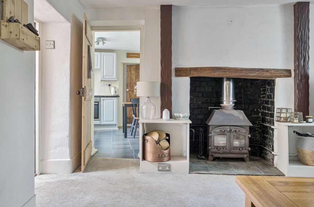 Property photo 3 of 14 1318133-5-6865347...