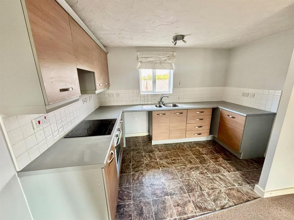 Property photo 2 of 16