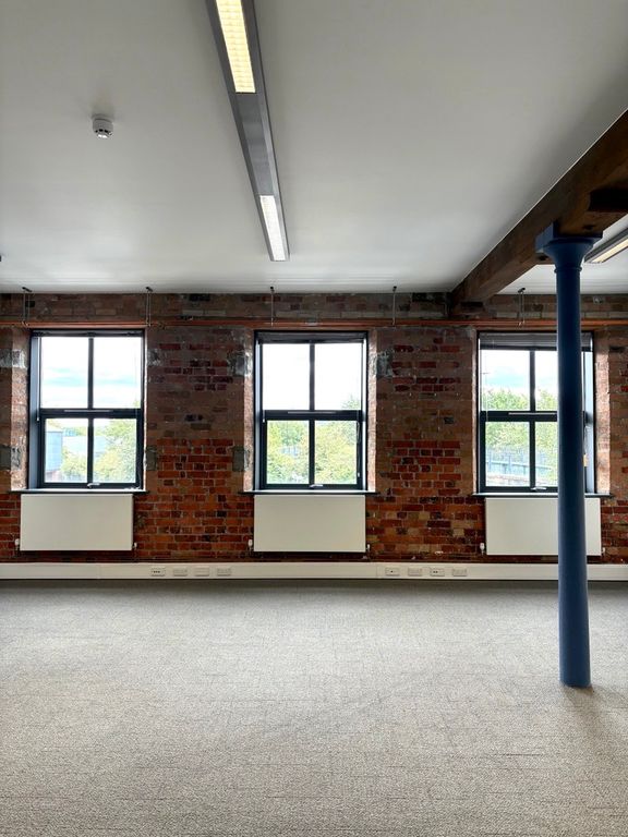 Property photo 1 of 5 Maling Exchange 206