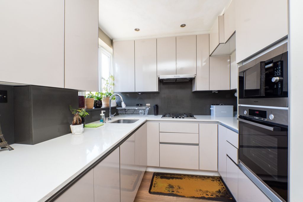 Property photo 2 of 15 Picture 2