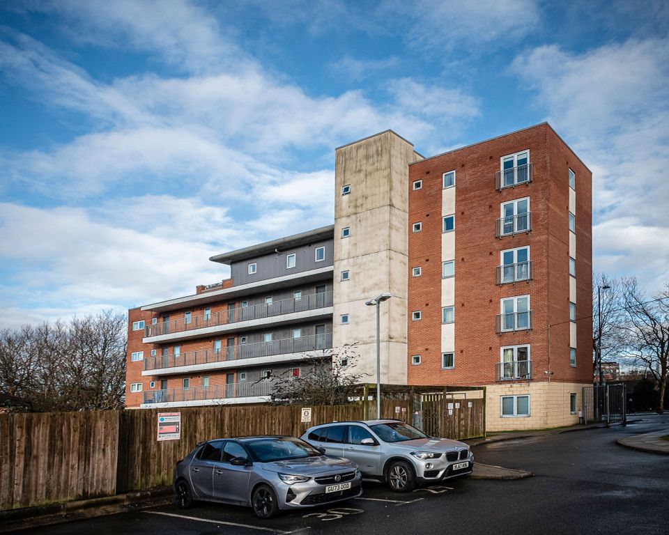 Property photo 1 of 18