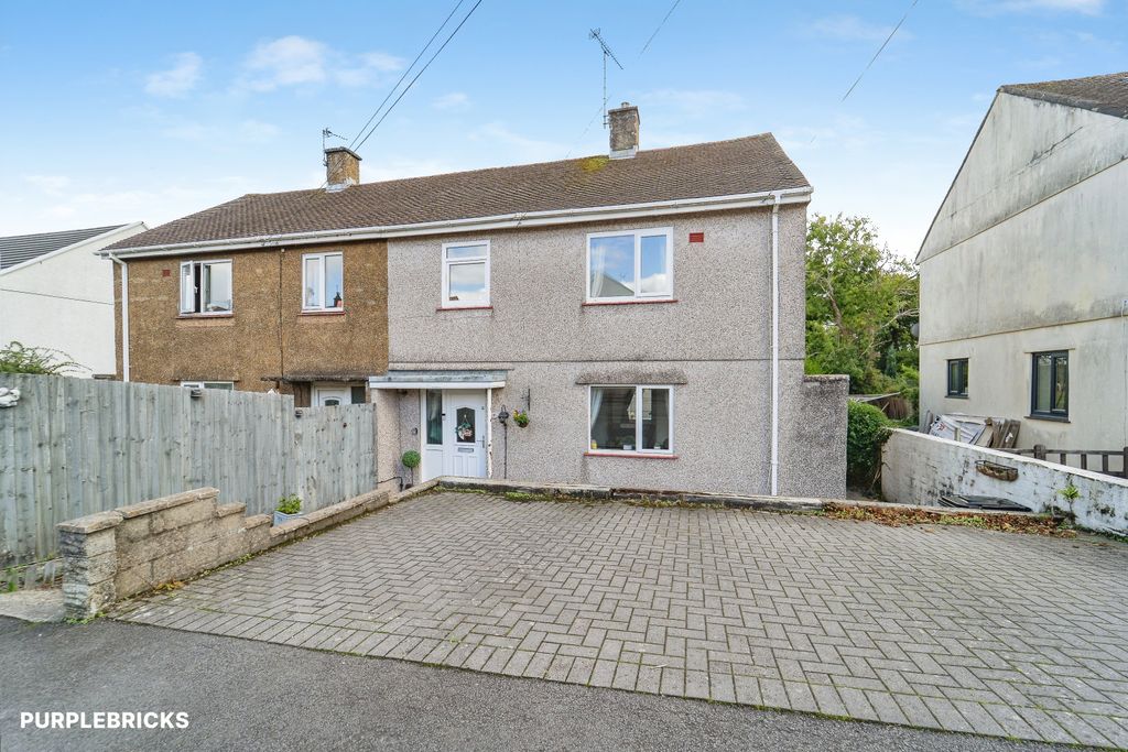 Property photo 2 of 25