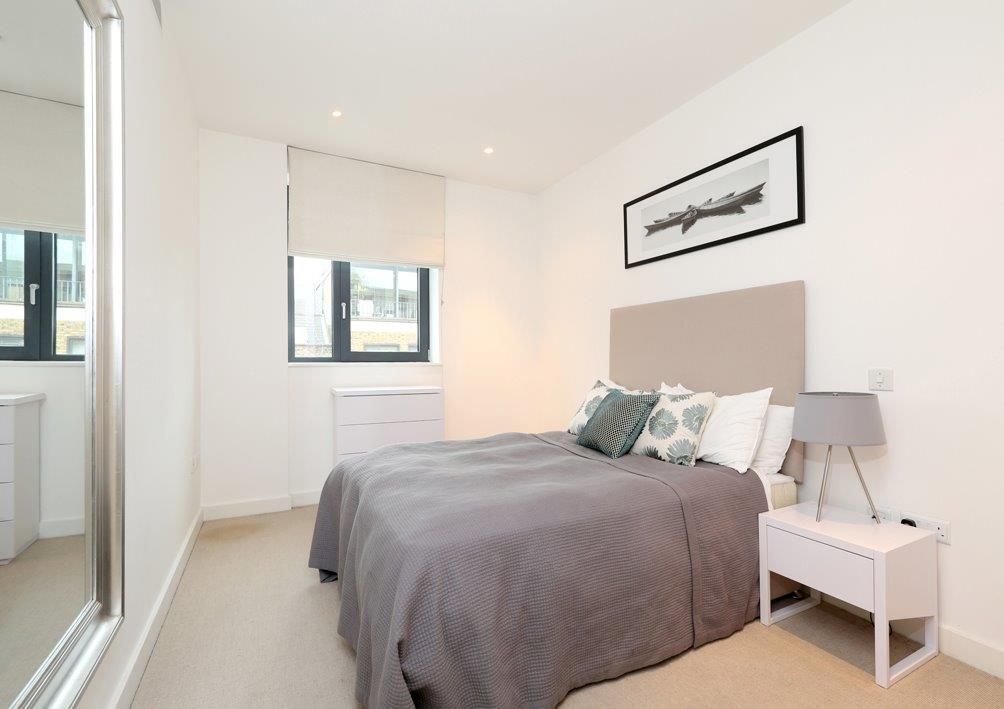 Property photo 1 of 6 Bedroom