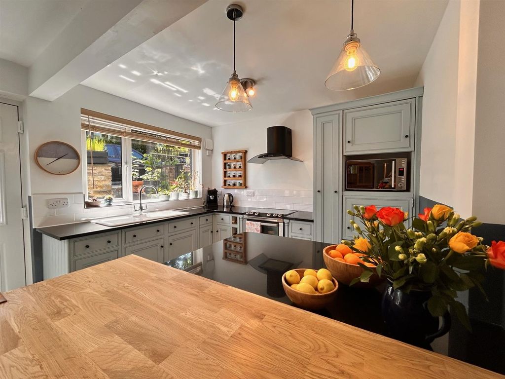 Property photo 2 of 35 Kitchen 4.Jpg
