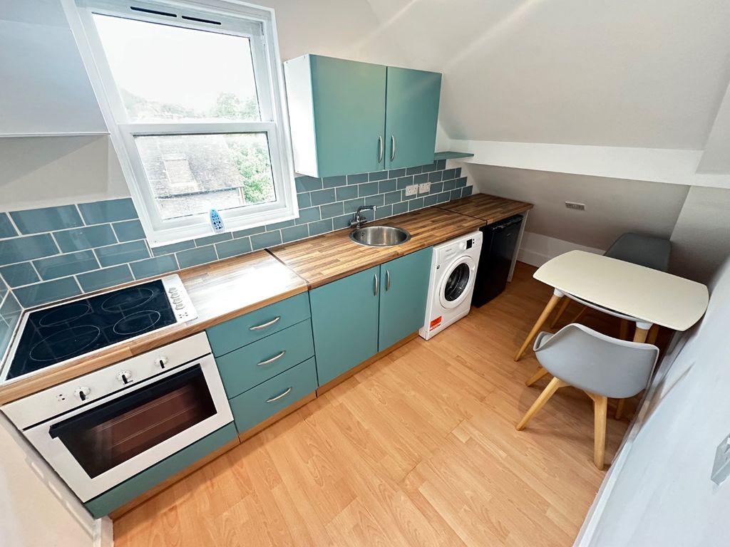 Property photo 3 of 6 5047622