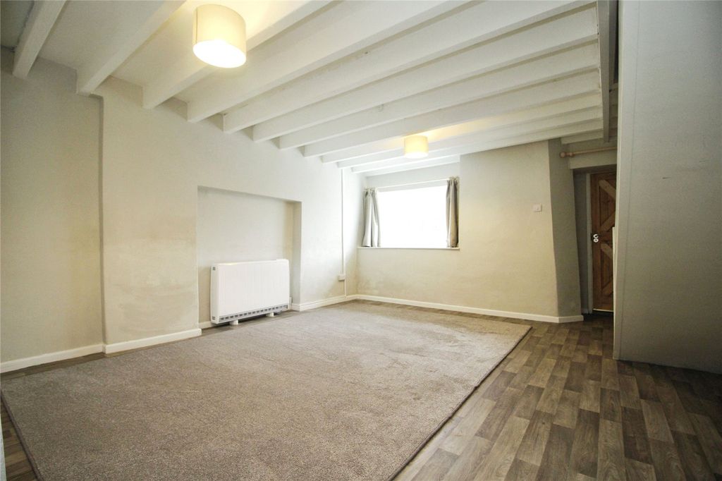 Property photo 3 of 8 Picture No. 17