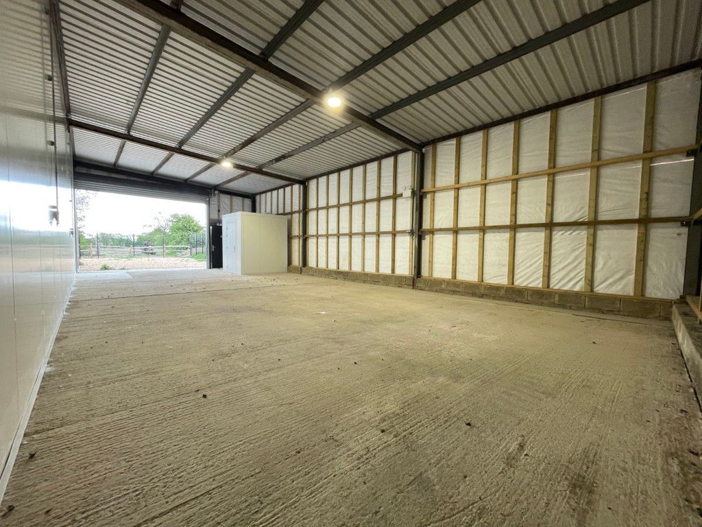 Property photo 2 of 7 Photo 4