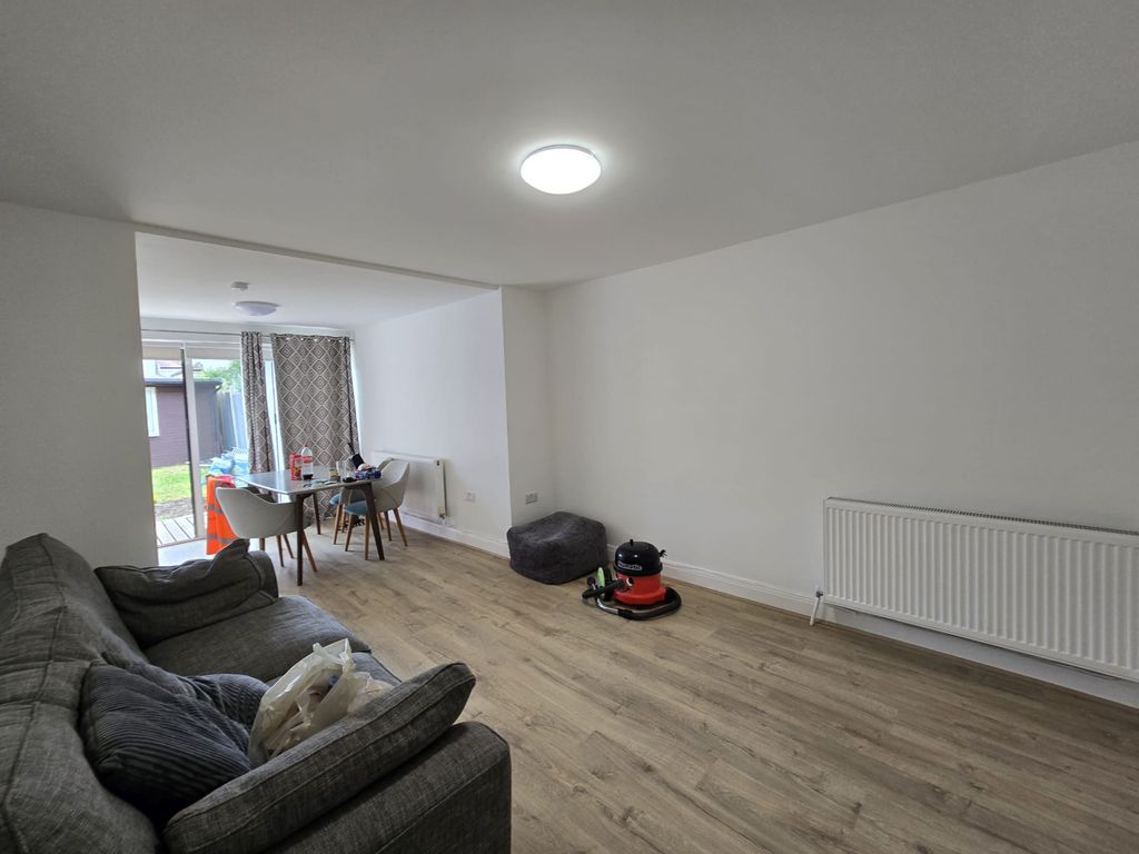 Property photo 2 of 13 Gallery