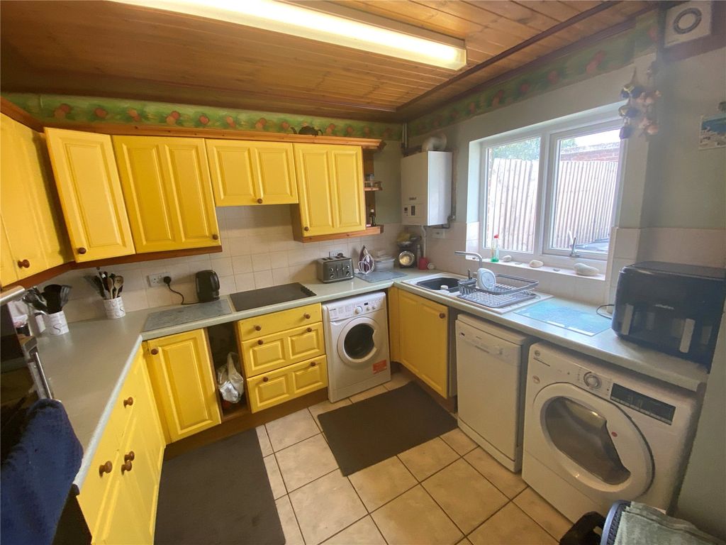 Property photo 3 of 16 Picture No. 18