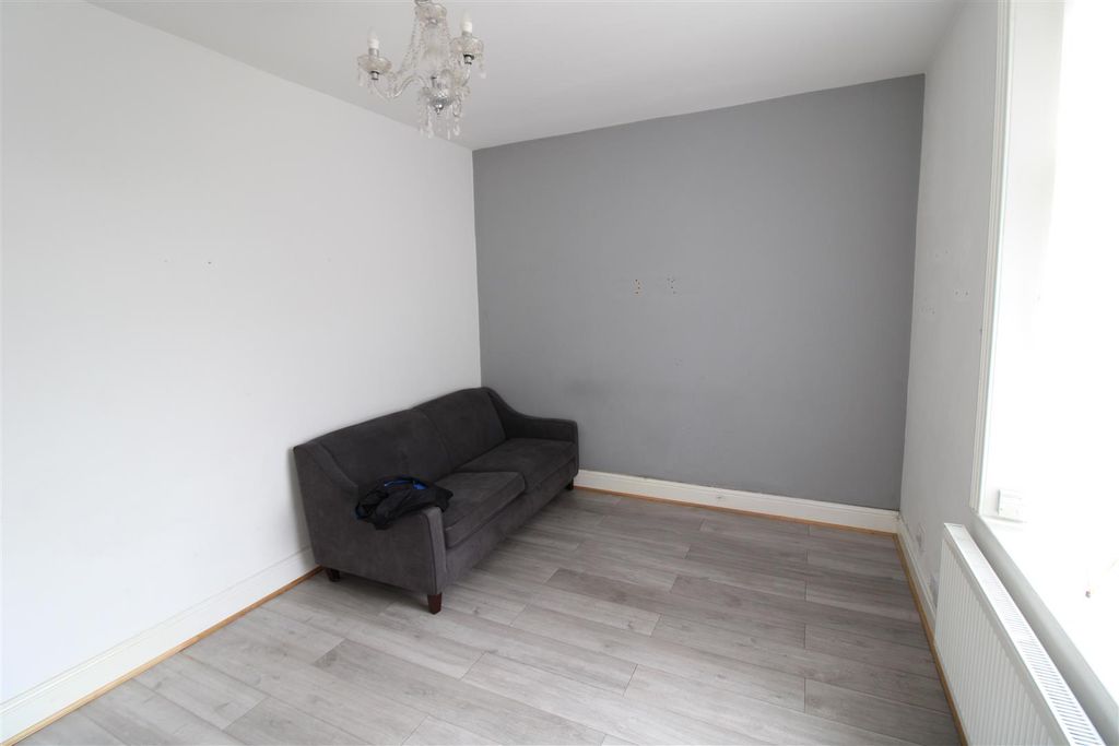 Property photo 2 of 11 Img_4043.Jpg