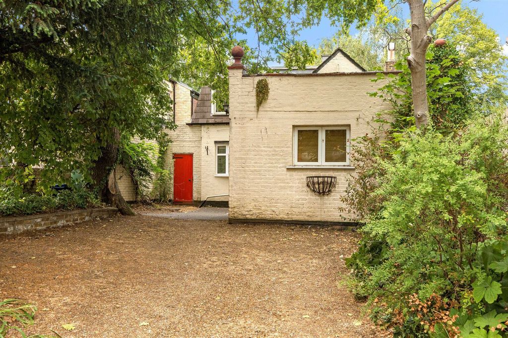 Property photo 2 of 44