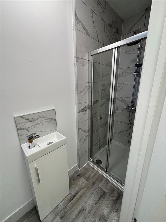 Property photo 3 of 7 Shower.Jpg