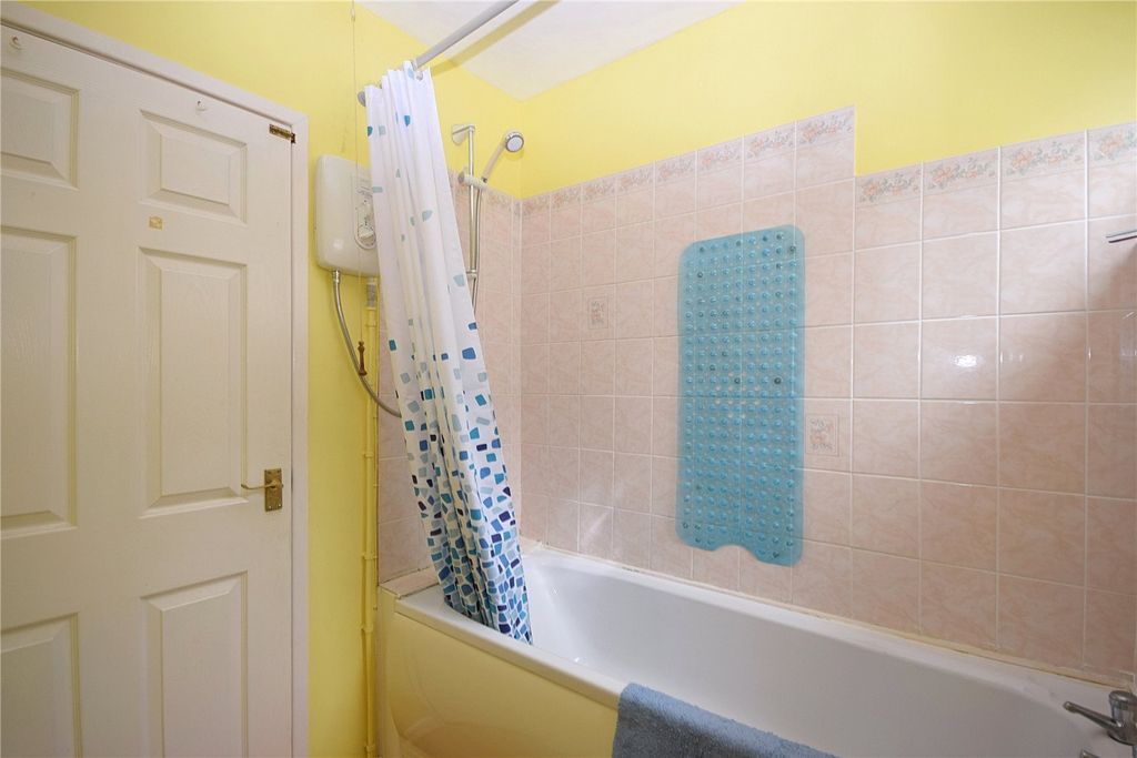 Additional image 7 of 2 bed flat for saleTywyn, Gwynedd LL36