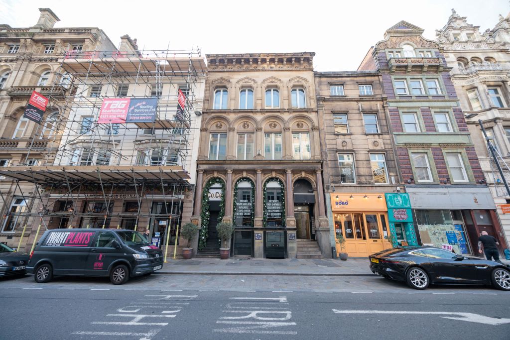 Property photo 1 of 30