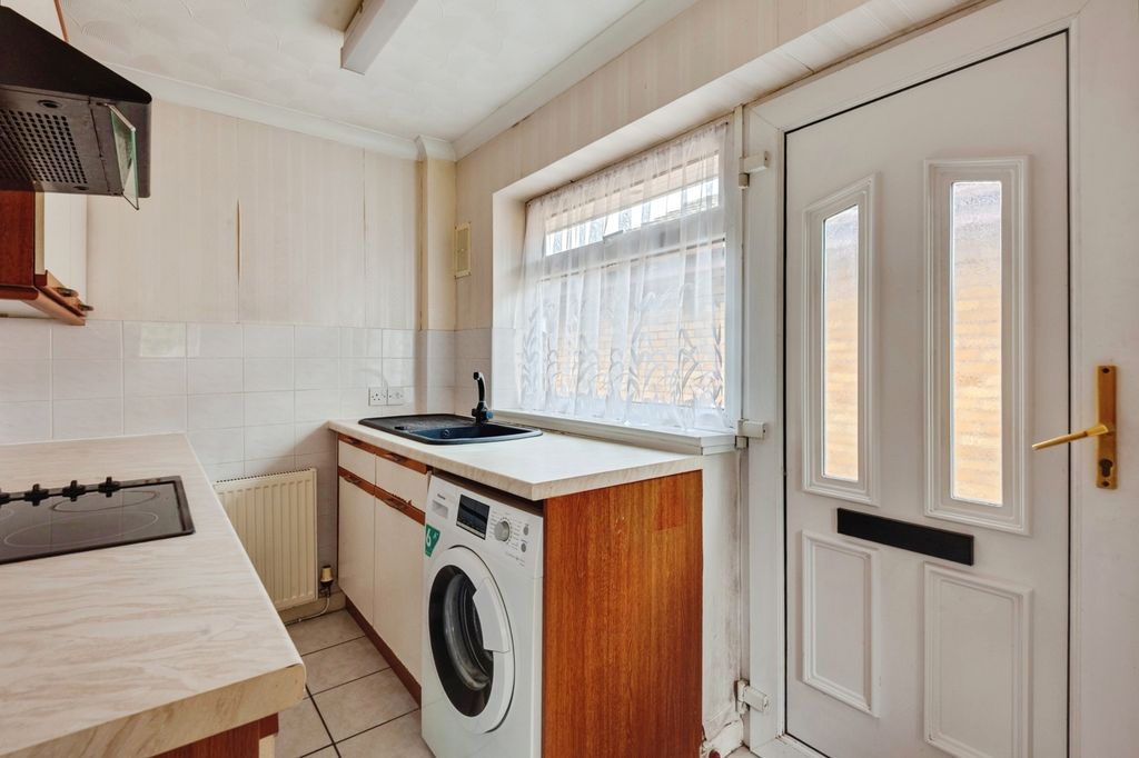 Property photo 2 of 18 Pbox-Img.Jpg