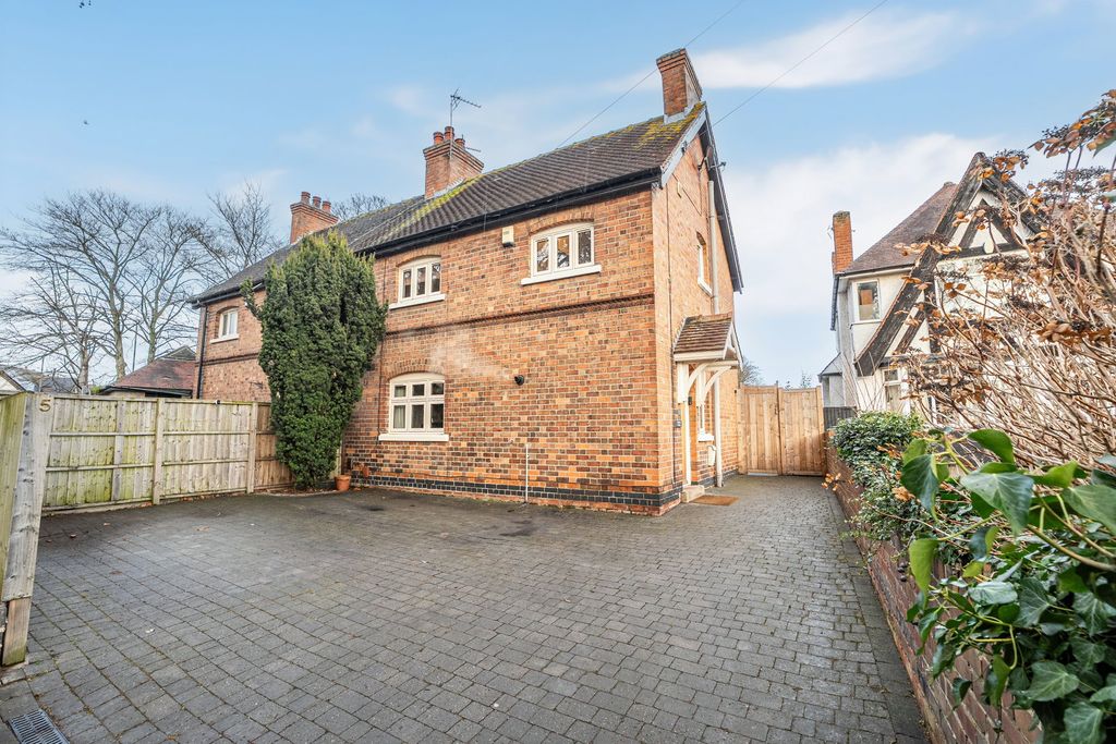 Property photo 1 of 27