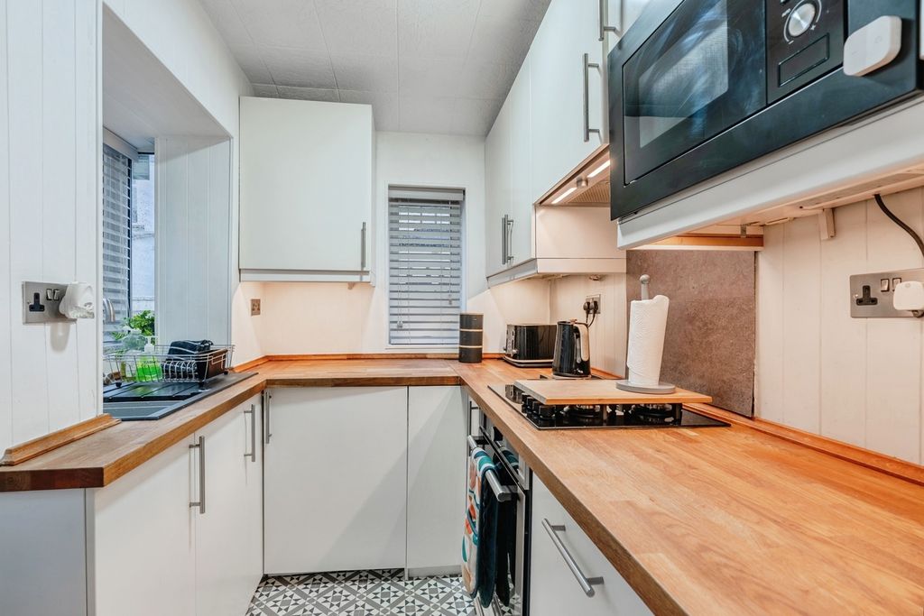 Property photo 2 of 17 Pbox-Img.Jpg