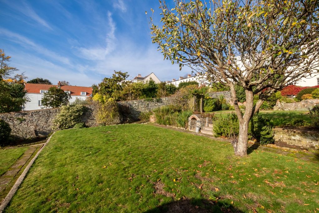 Additional image 56 of 7 bed detached house for saleL'hyvreuse, Cambridge Park, St. Peter Port, Guernsey GY1