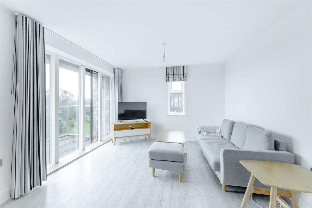 Property photo 3 of 9 Sitting Room