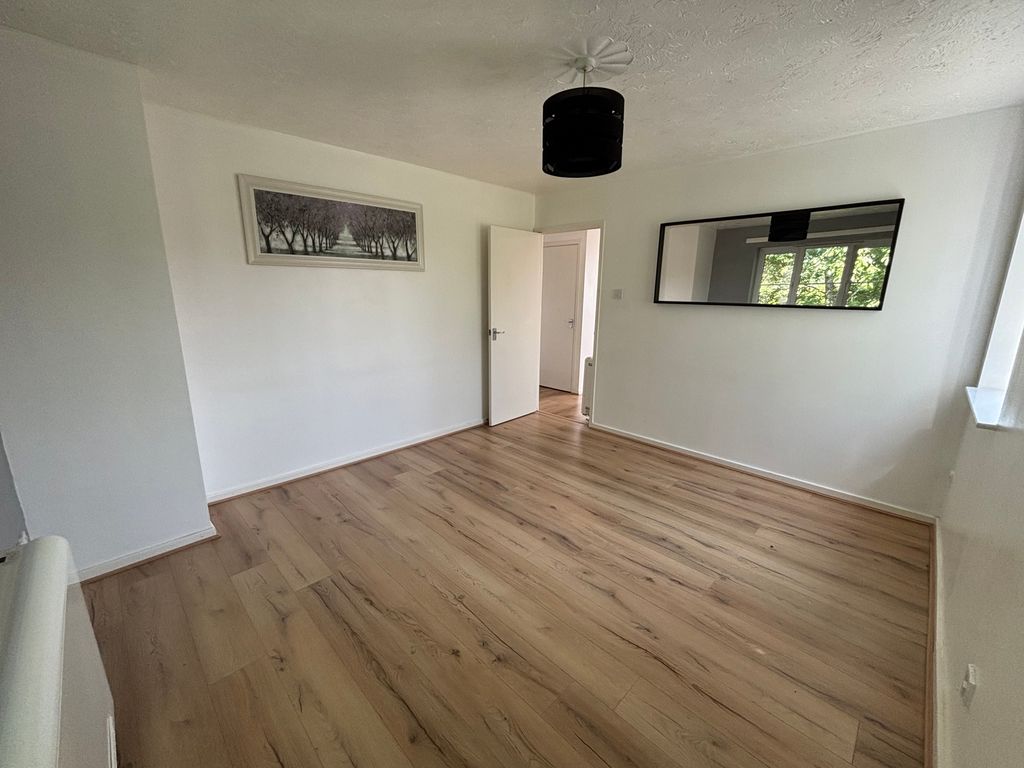 Property photo 2 of 11 Image