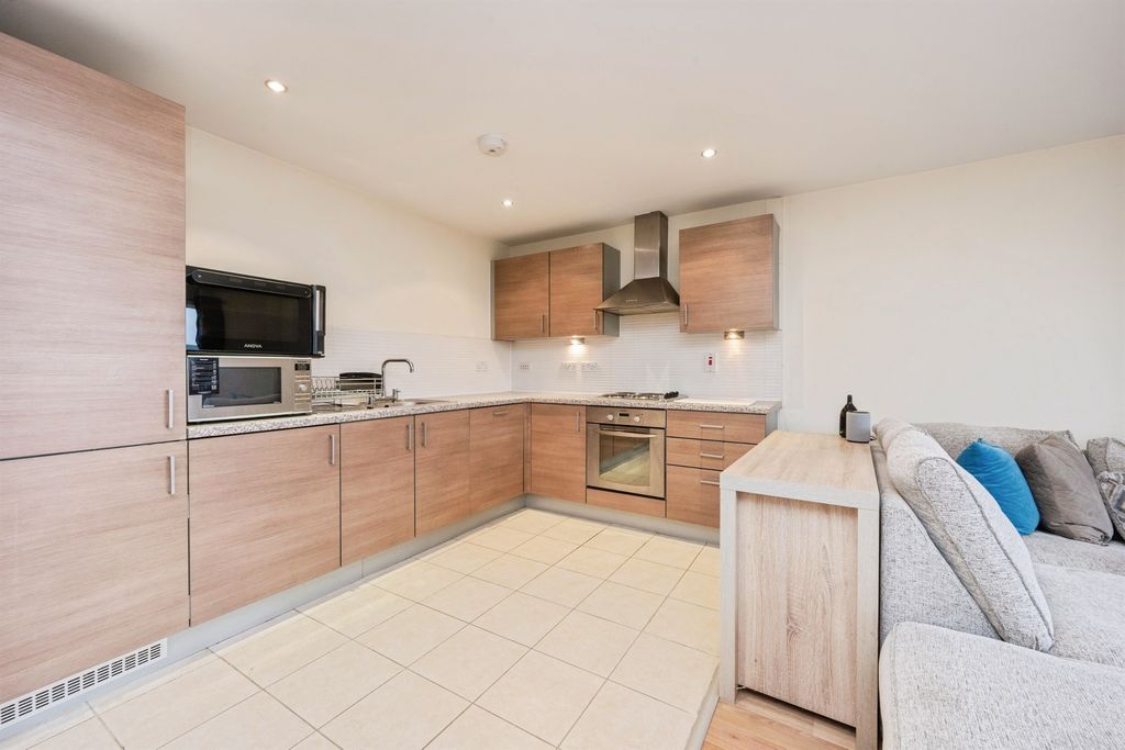 Property photo 2 of 11