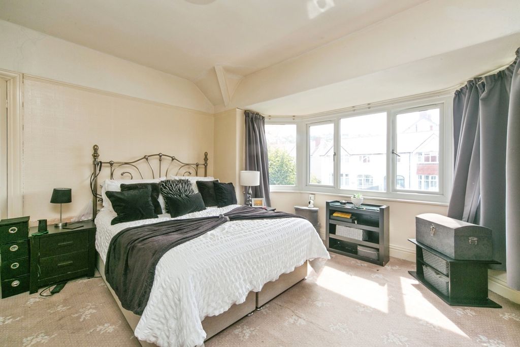 Property photo 3 of 20 Pbox-Img.Jpg