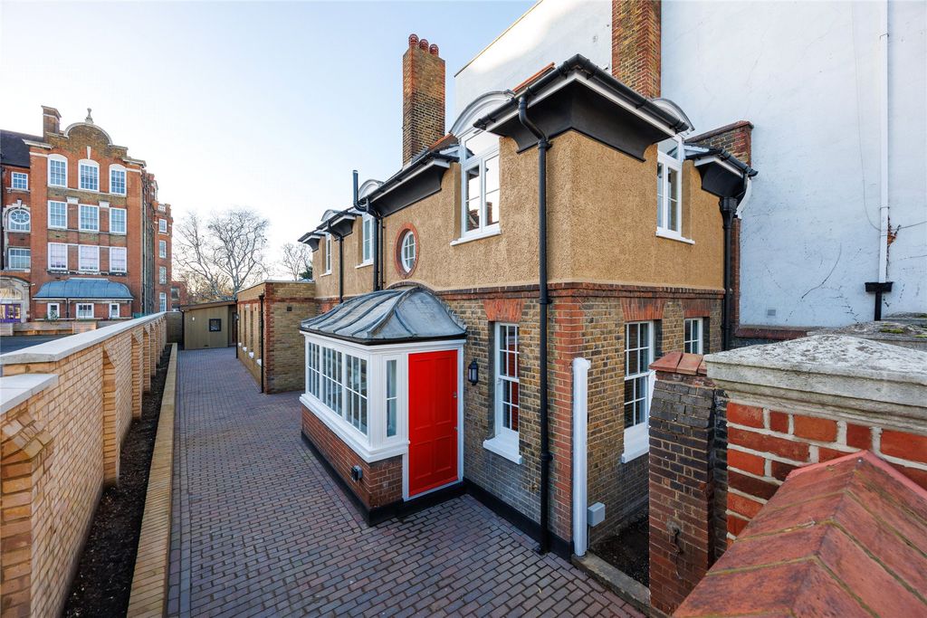 Property photo 3 of 16 Picture No. 20