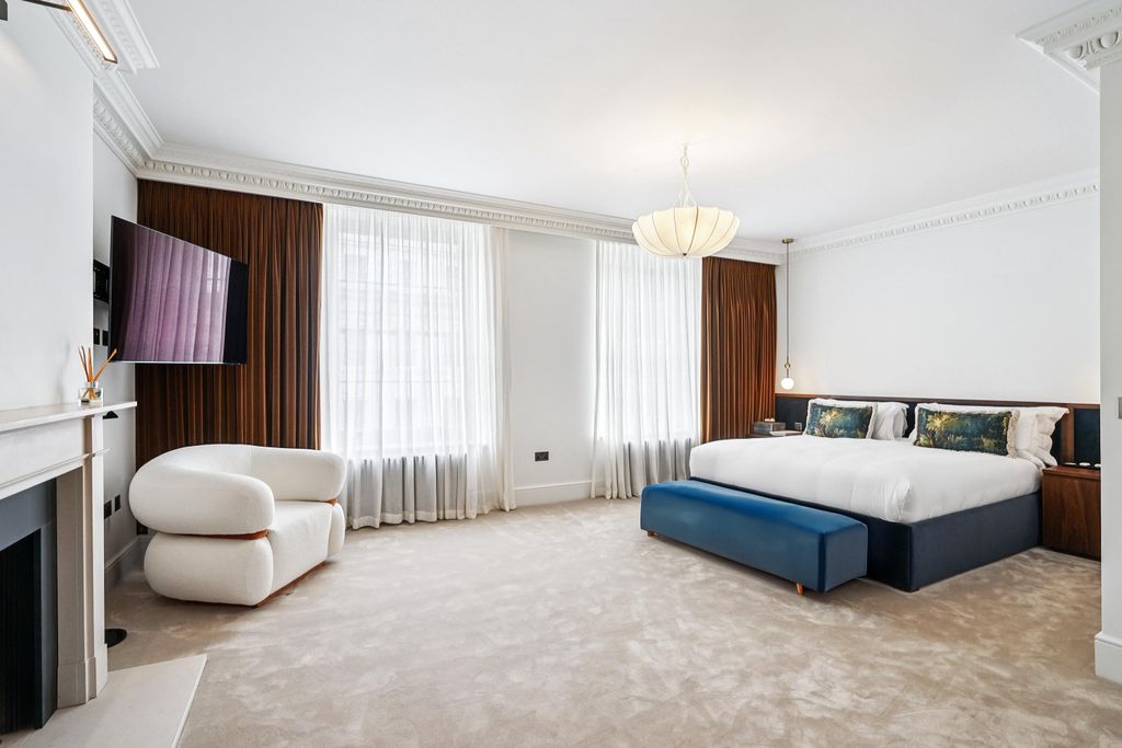 Additional image 8 of 7 bed detached house to rentWilton Crescent, London SW1X