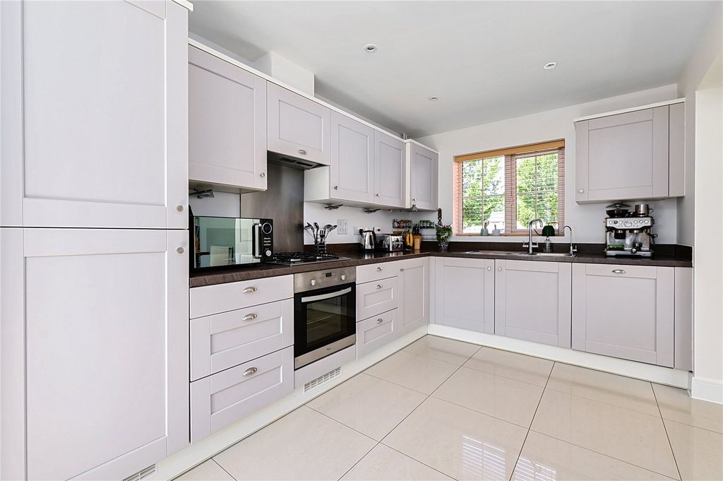 Property photo 2 of 16 Picture No. 09
