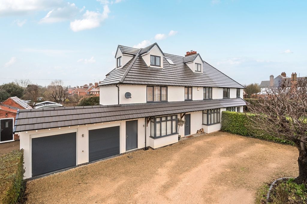 Property photo 1 of 18