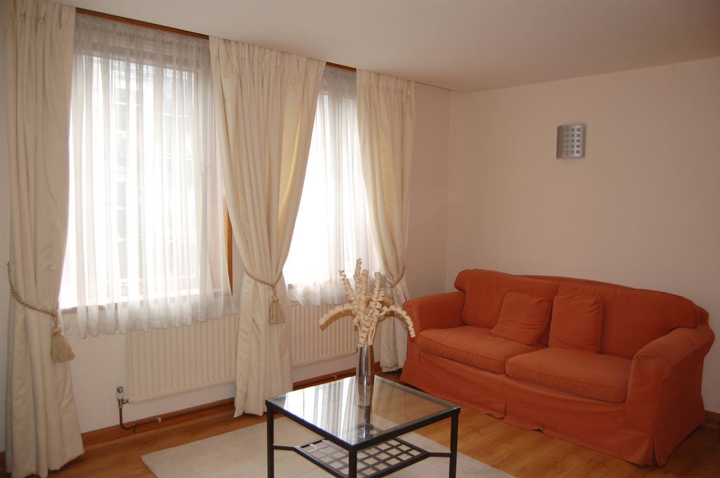 Property photo 1 of 6 Lounge