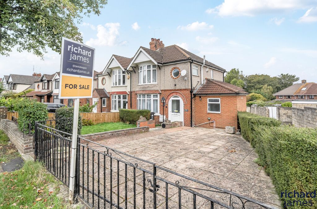 Property photo 1 of 13 c87B6c3Cb8774Cfd92Dbdf4Bb90Fea06